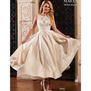 Mary’s Bridal Moda Bella, Sz 10 Ivory Wedding Dress